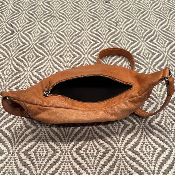 Muud Leather Bumbag - Picture 3 of 6